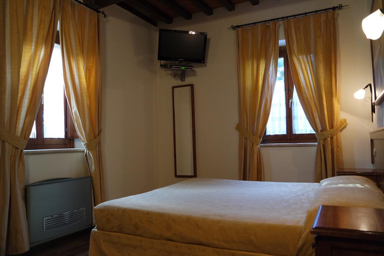 Fonte Dei Tufi